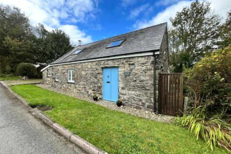 Dwrbach, Fishguard, Pembrokeshire, SA65 2 bed detached house for sale