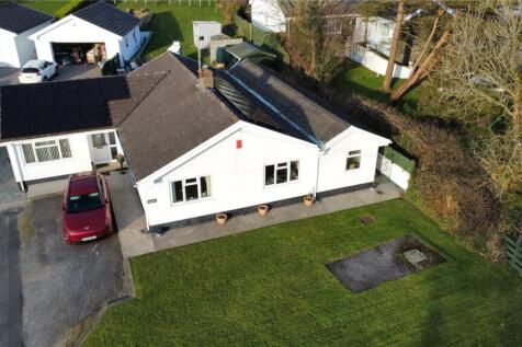 4 bedroom bungalow for sale