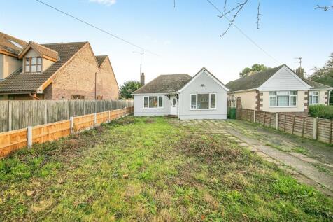 2 bedroom detached bungalow for sale