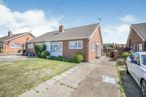 2 bedroom semi-detached bungalow for sale