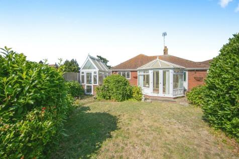 3 bedroom detached bungalow for sale