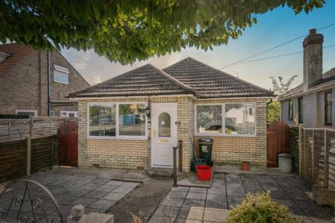 2 bedroom detached bungalow for sale