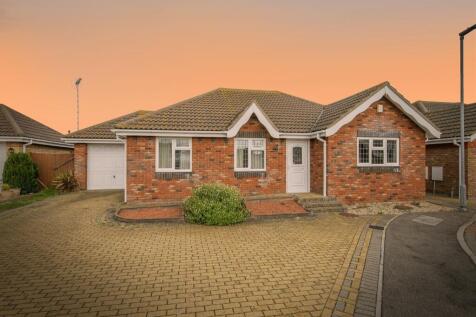 3 bedroom detached bungalow for sale