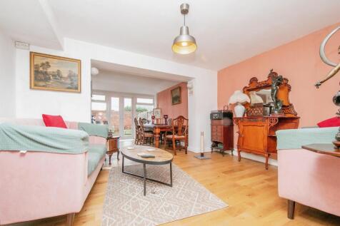 5 bedroom town house for sale