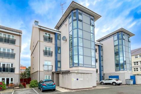 Mostyn Broadway, Llandudno, Conwy, LL30 2 bed apartment for sale