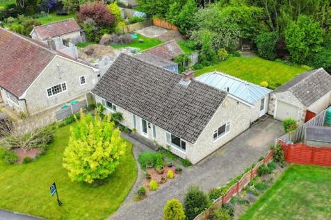 Feversham Road, Helmsley YO62 3 bed detached bungalow for sale