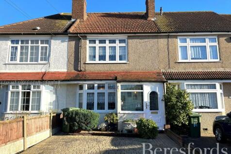 Tennyson Road, Romford, RM3 2 bed terraced house for sale