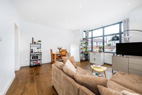 Chatsworth Road, London NW2 1 bed apartment for sale
