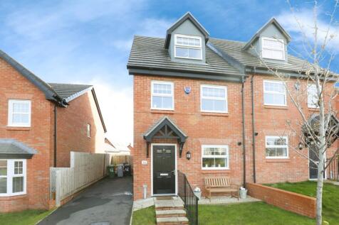 3 bedroom semi-detached house for sale