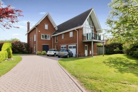 5 bedroom detached house for sale