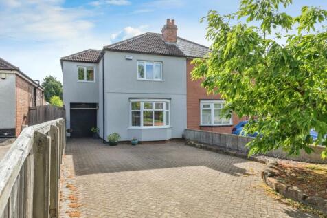 4 bedroom semi-detached house for sale