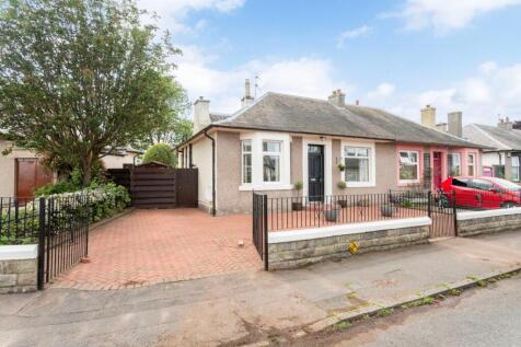 2 bedroom semi-detached bungalow for sale