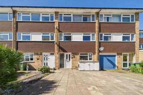 Bedster Gardens, West Molesey 3 bed townhouse for sale