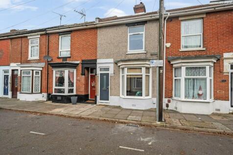 Stanley Road, Hampshire PO2 2 bed terraced house for sale