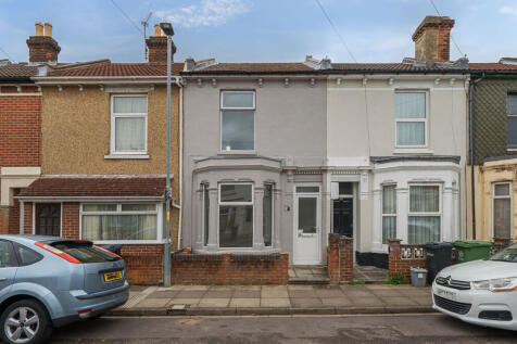 Aylesbury Road, Hampshire PO2 2 bed terraced house for sale