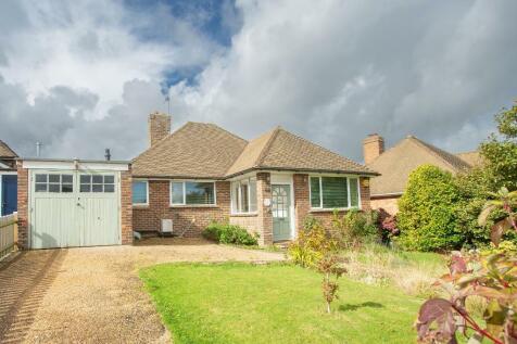 2 bedroom detached house for sale