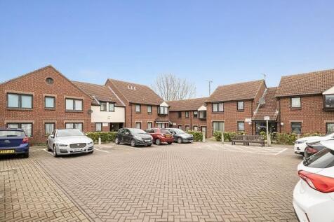 Abigail Court, Ongar, CM5 2 bed flat for sale