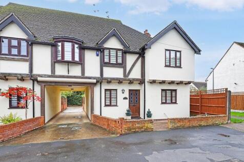 4 bedroom semi-detached house for sale