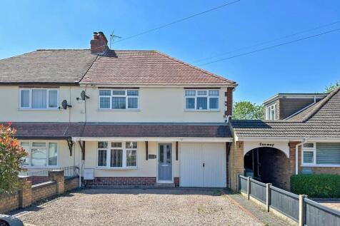 Giggetty Lane, Wombourne, WV5 4 bed semi