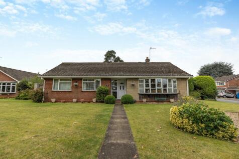 Whites Wood, Wombourne, WV5 3 bed detached bungalow for sale