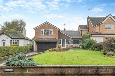 Stourbridge Road, Wombourne, WV5 3 bed detached bungalow for sale