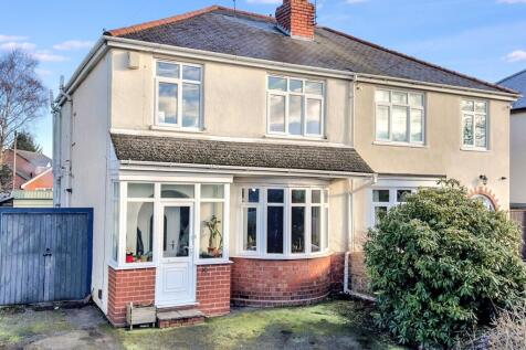 3 bedroom semi-detached house for sale