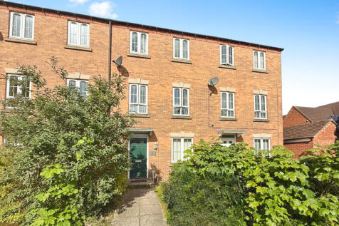 4 bedroom town house for sale