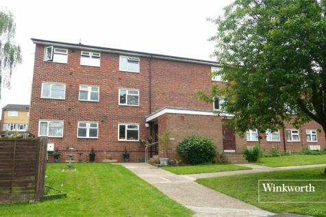 St. Johns Close, Potters Bar... 2 bed apartment for sale