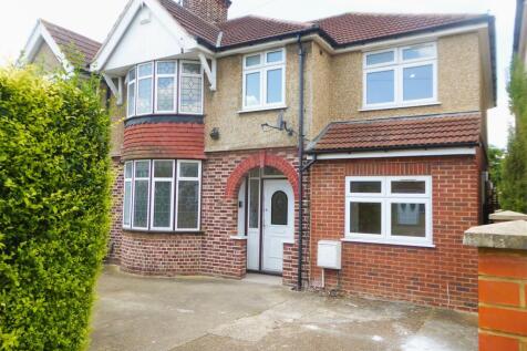 5 bedroom semi-detached house for sale