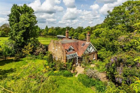 Roman Road, Edenbridge TN8 3 bed cottage for sale