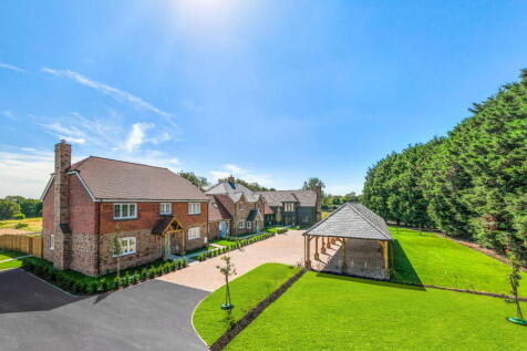 Byers Lane, Godstone RH9 4 bed link detached house for sale