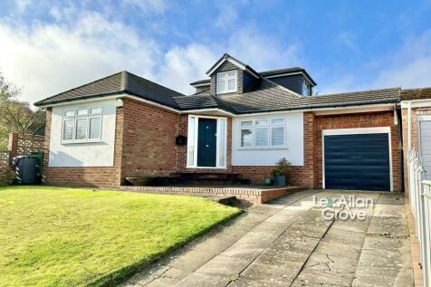 Winston Drive, Romsley, Halesowen 3 bed detached bungalow for sale