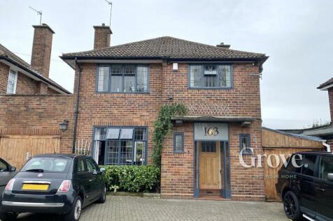 Stourbridge Road, Halesowen 3 bed link detached house for sale