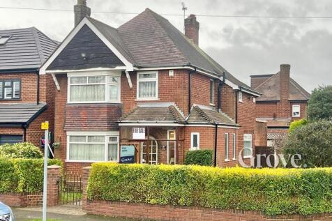 Douglas Road, Halesowen 3 bed detached house for sale