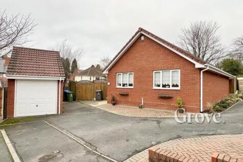 Tromans Close, Cradley Heath 2 bed detached bungalow for sale