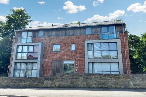 4 The Lodge, Manygates Park... 2 bed apartment for sale