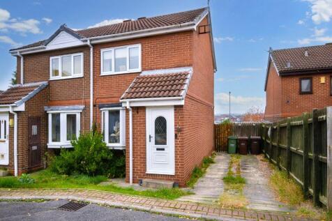 Fernleigh Court, Wakefield, West... 2 bed semi