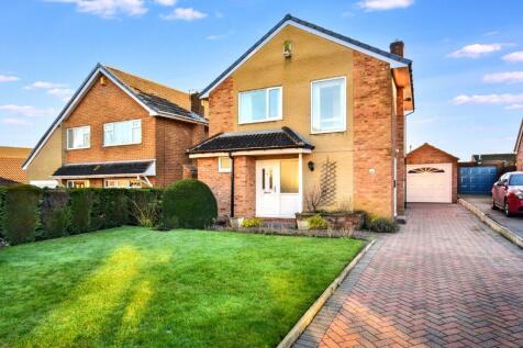 Lennox Drive, Wakefield, West Yorkshire 3 bed detached house for sale