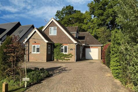 3 bedroom chalet for sale