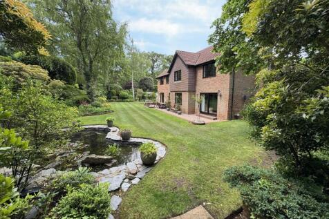 Witley  *NO ONWARD CHAIN* 5 bed detached house for sale