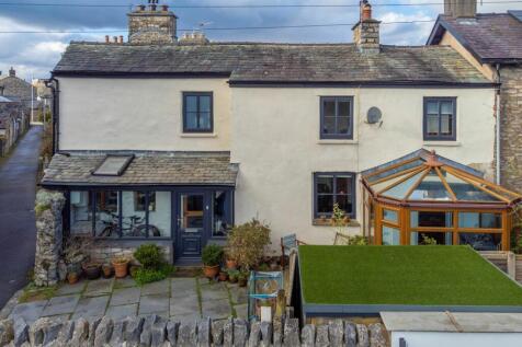 12 Back Lane, Kendal 3 bed cottage for sale