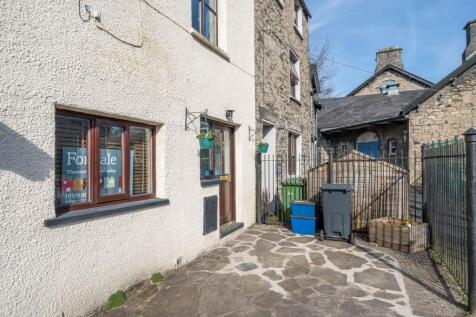1a Stramongate Hall Cottage, Yard 56... 3 bed terraced house for sale
