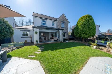 8 Blencathra Gardens, Kendal 4 bed detached house for sale