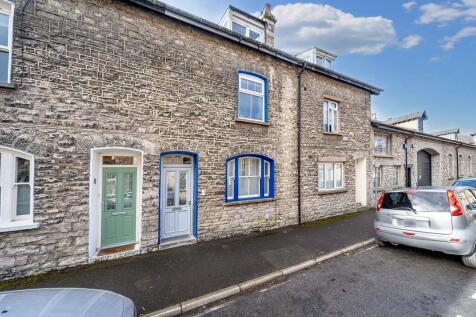 6 Queen Katherine Street, Kendal 3 bed terraced house for sale