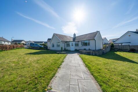 10 Abbey Drive, Natland 3 bed detached bungalow for sale