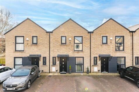 Cygnet Way, Shipley, West Yorkshire... 3 bed terraced house for sale