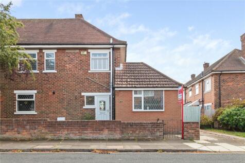 Windsor Road, Cleethorpes, N E... 3 bed semi