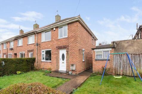 Edge Avenue, Scartho, N E Lincs, DN33 3 bed end of terrace house for sale