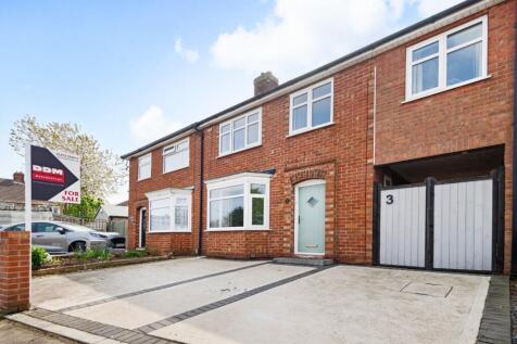 4 bedroom semi-detached house for sale