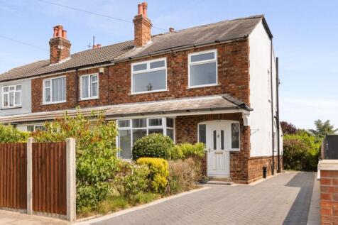 3 bedroom end of terrace house for sale